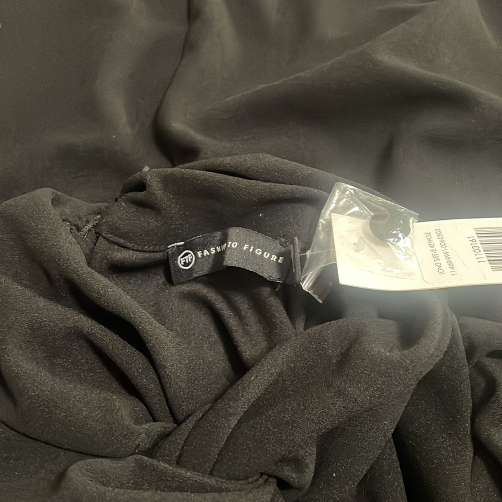 NWT FTF Fashion To Figure, Long Sleeve Keyhole size 20 - Picture 9 of 9